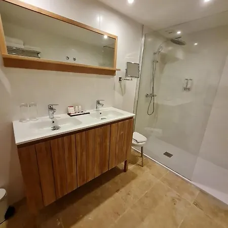 Les Prateaux Hotell 3*